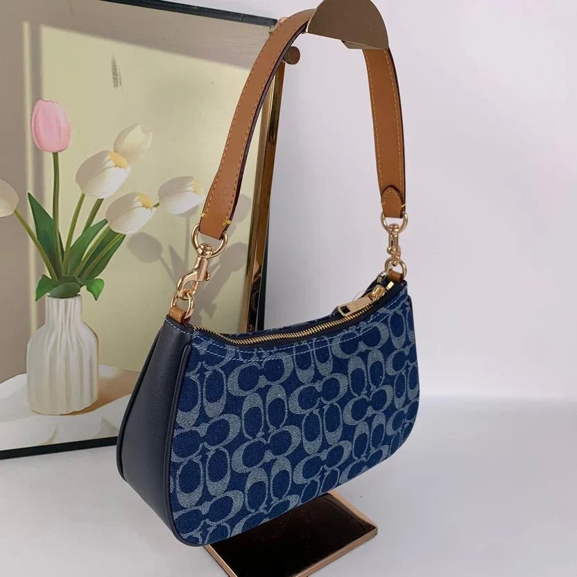 NWT Coach Teri Shoulder Bag in Signature Denim – Natural (CAF82)